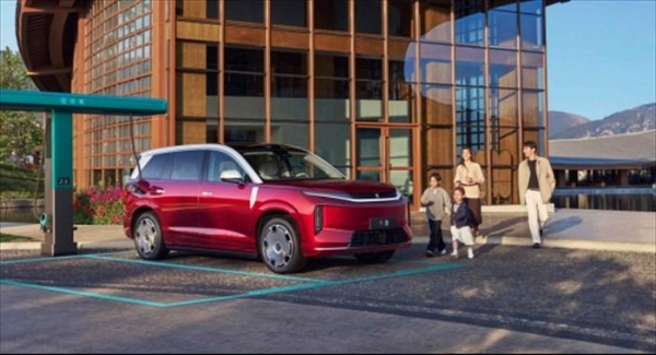���ǵ�ȫ�ߴ������콢SUV����EV��ʽ���У��ۼ�23.99��30.99��Ԫ